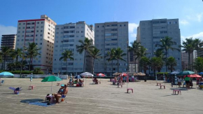 Apartamento pé na areia Vila Caiçara